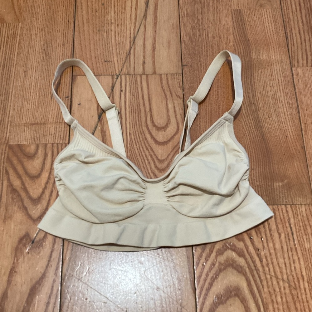 SKIMS Seamless Sculpting Low Back Bra